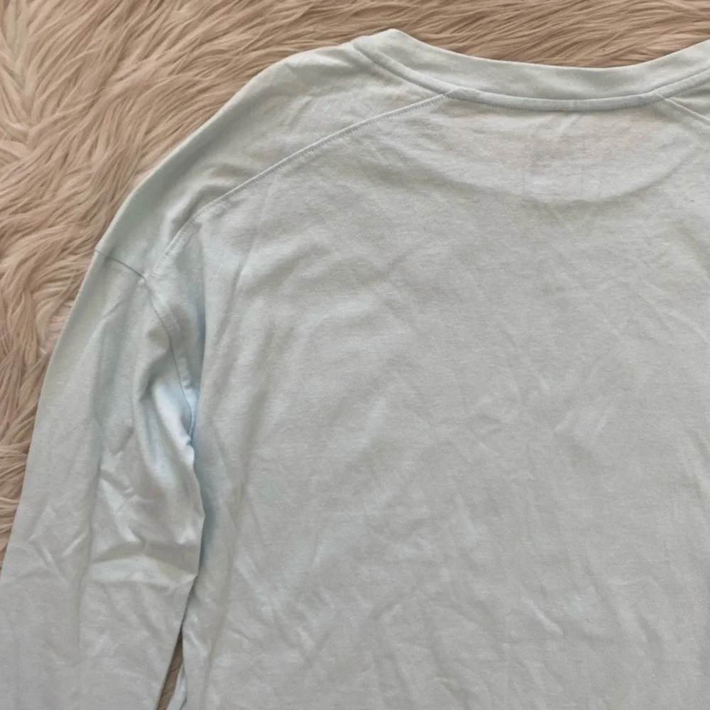 The North Face Girls 14/16 Light Blue Logo Long Sleeve Tee Shirt Large Outdoors